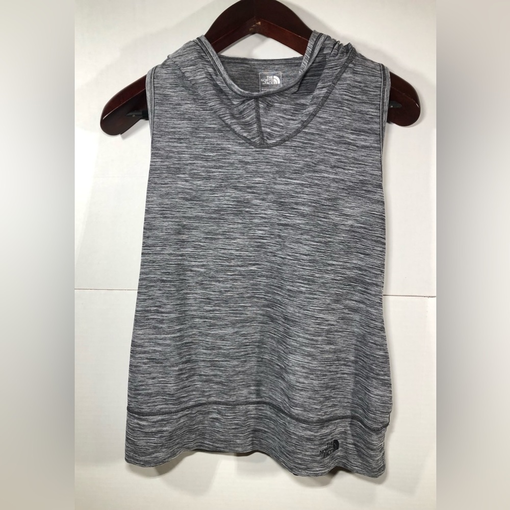 The North Face Women’s Motivation Sleeveless Hoodie, size M